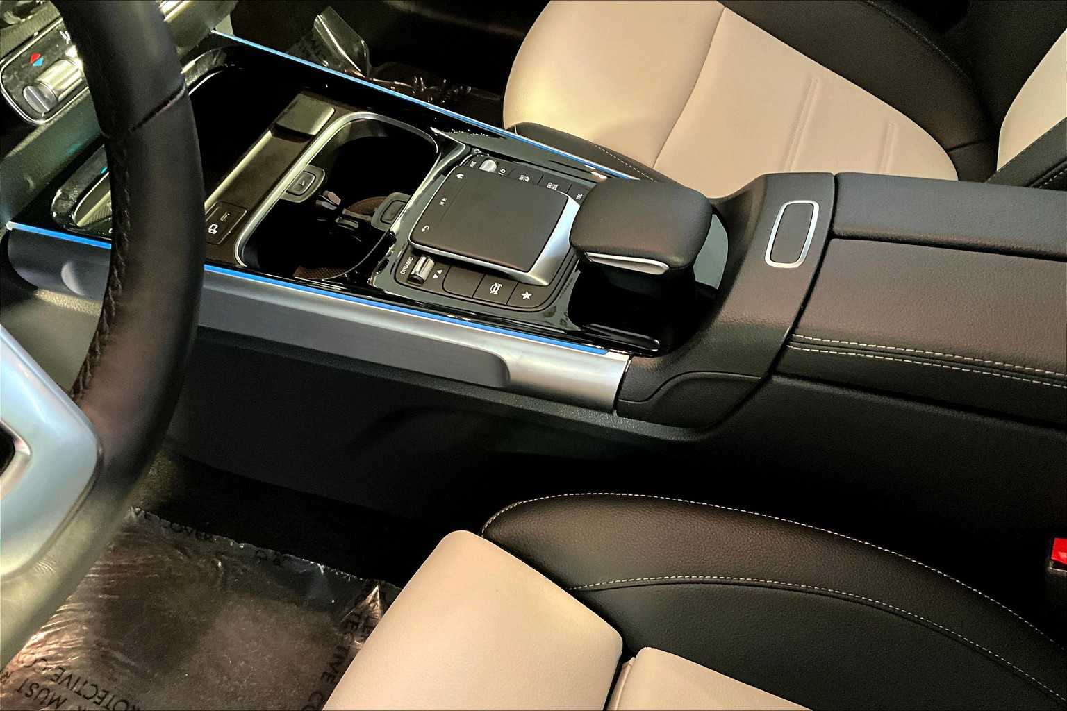 2022 Mercedes Benz GLB 250 4MATIC photo 16
