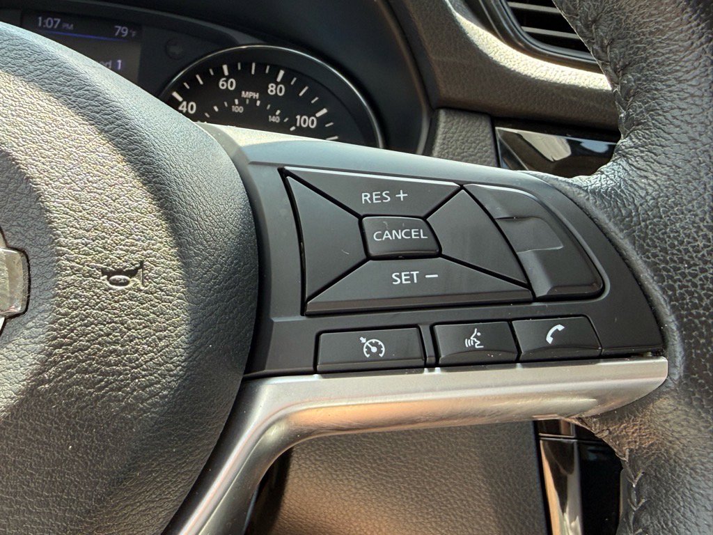 2020 Nissan Rogue SV photo 28