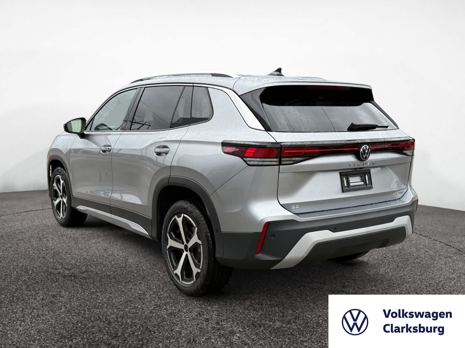 2025 Volkswagen Tiguan SE photo 3