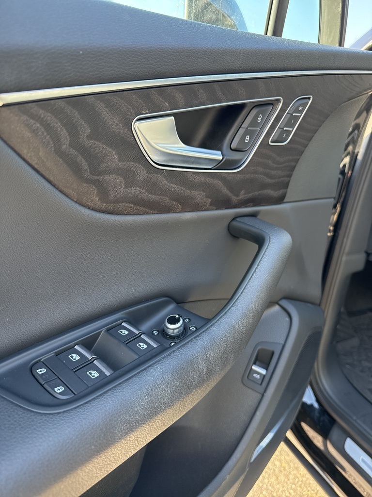 2022 Audi Q7 Premium Plus photo 4