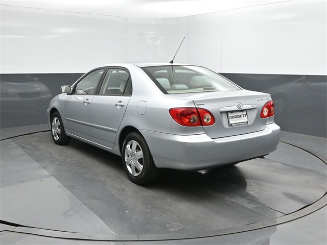 2008 Toyota Corolla LE photo 4