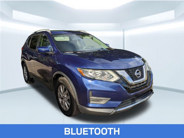 2017 Nissan Rogue SV photo 3