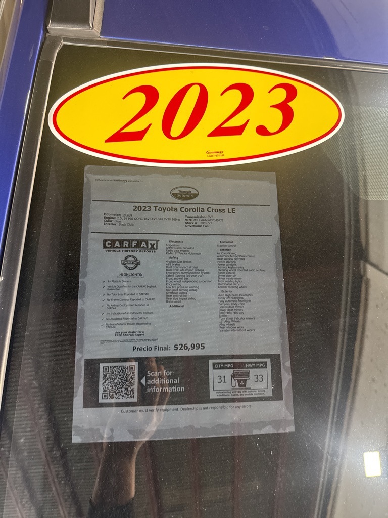 2023 Toyota Corolla Cross LE photo 39