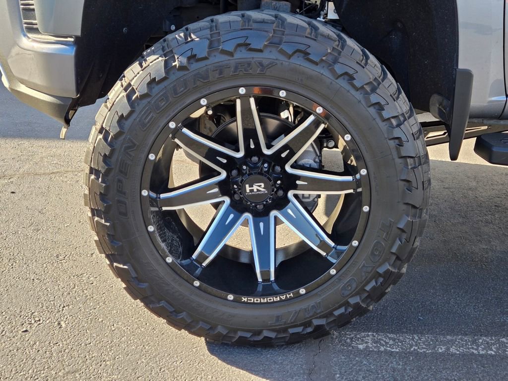 2020 Chevrolet Silverado 1500 High Country photo 3