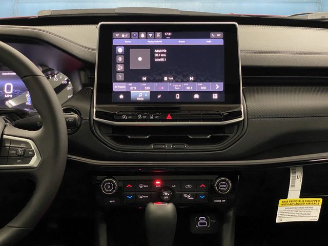 2025 Jeep Compass Latitude Altitude Special Edition photo 8