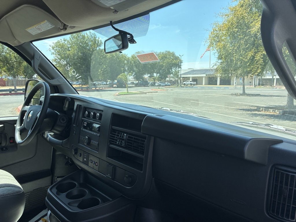 2025 Chevrolet Express Cargo 2500 Van photo 21