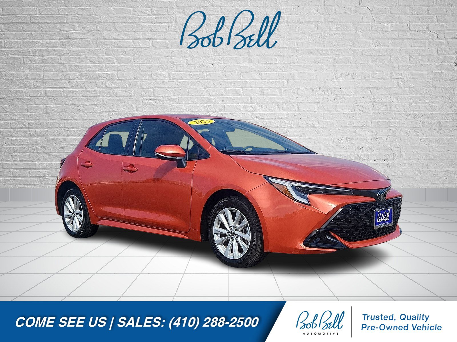 2025 Toyota Corolla Hatchback SE's photo