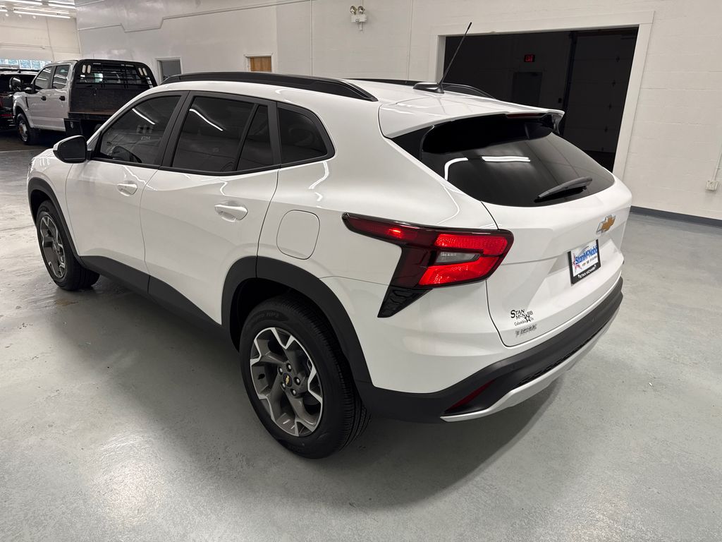 2026 Chevrolet Trax LT photo 3