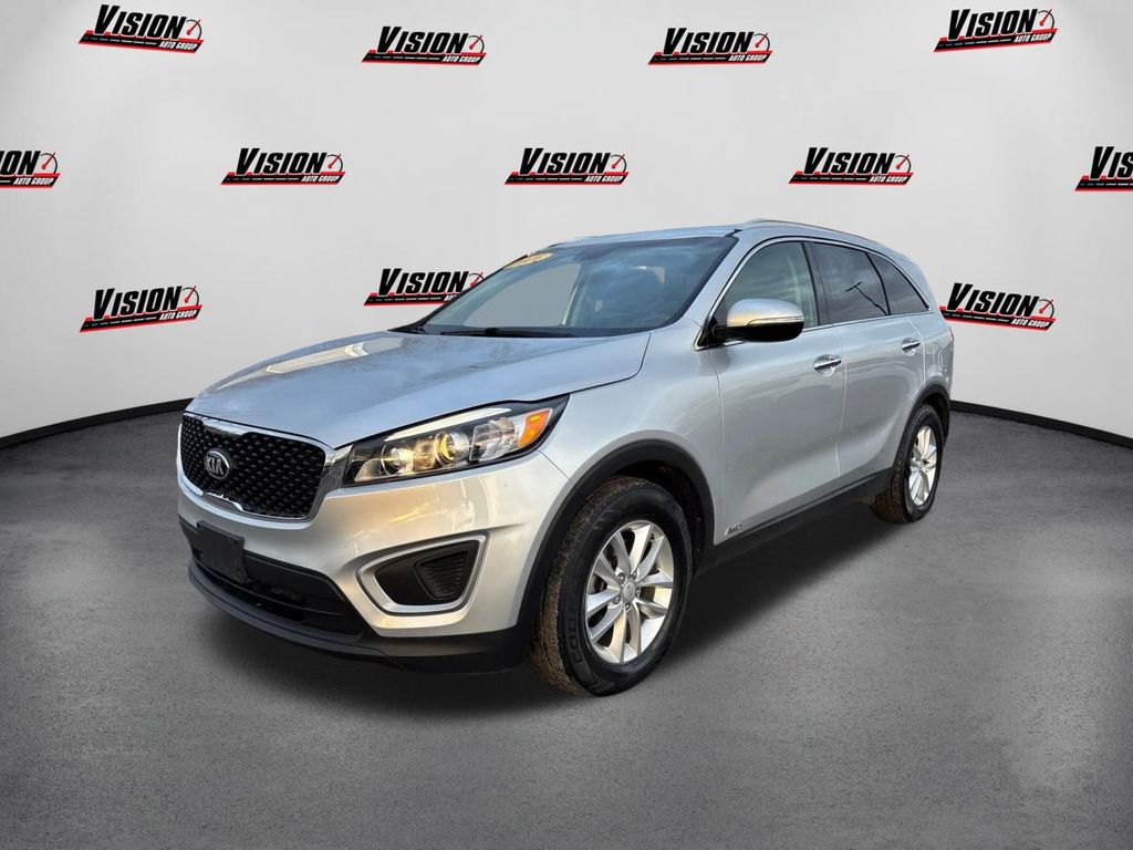 2016 Kia Sorento LX's photo