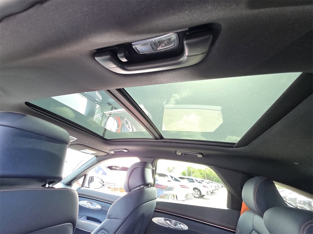 2026 Genesis GV70 2.5T Sport Prestige photo 9