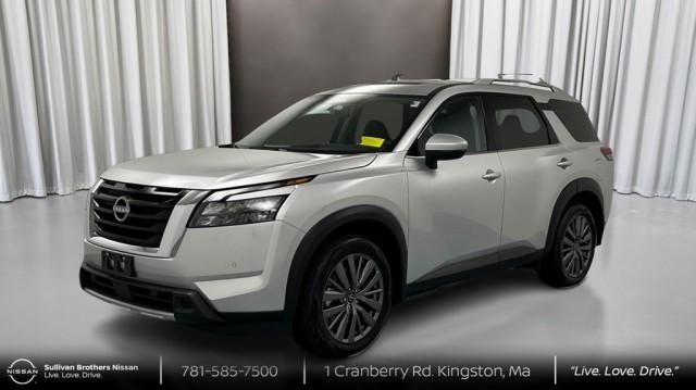 2025 Nissan Pathfinder SL