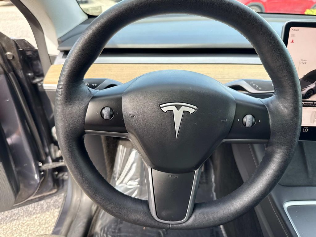 2022 Tesla Model Y Long Range photo 29
