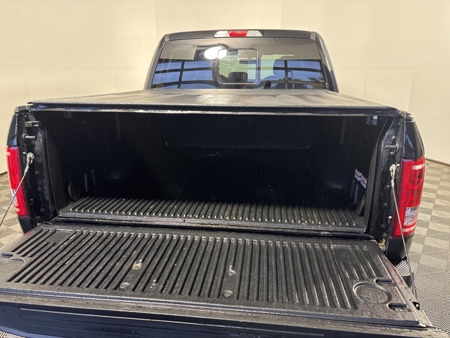 2016 Ford F-150 XLT photo 8