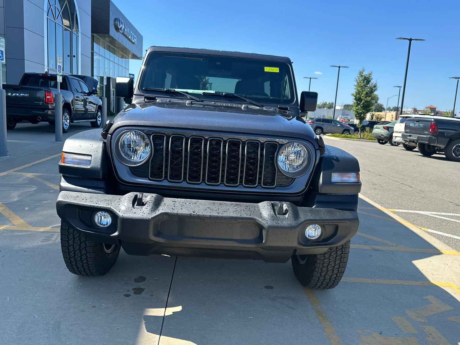 2025 Jeep Wrangler Sport S photo 4
