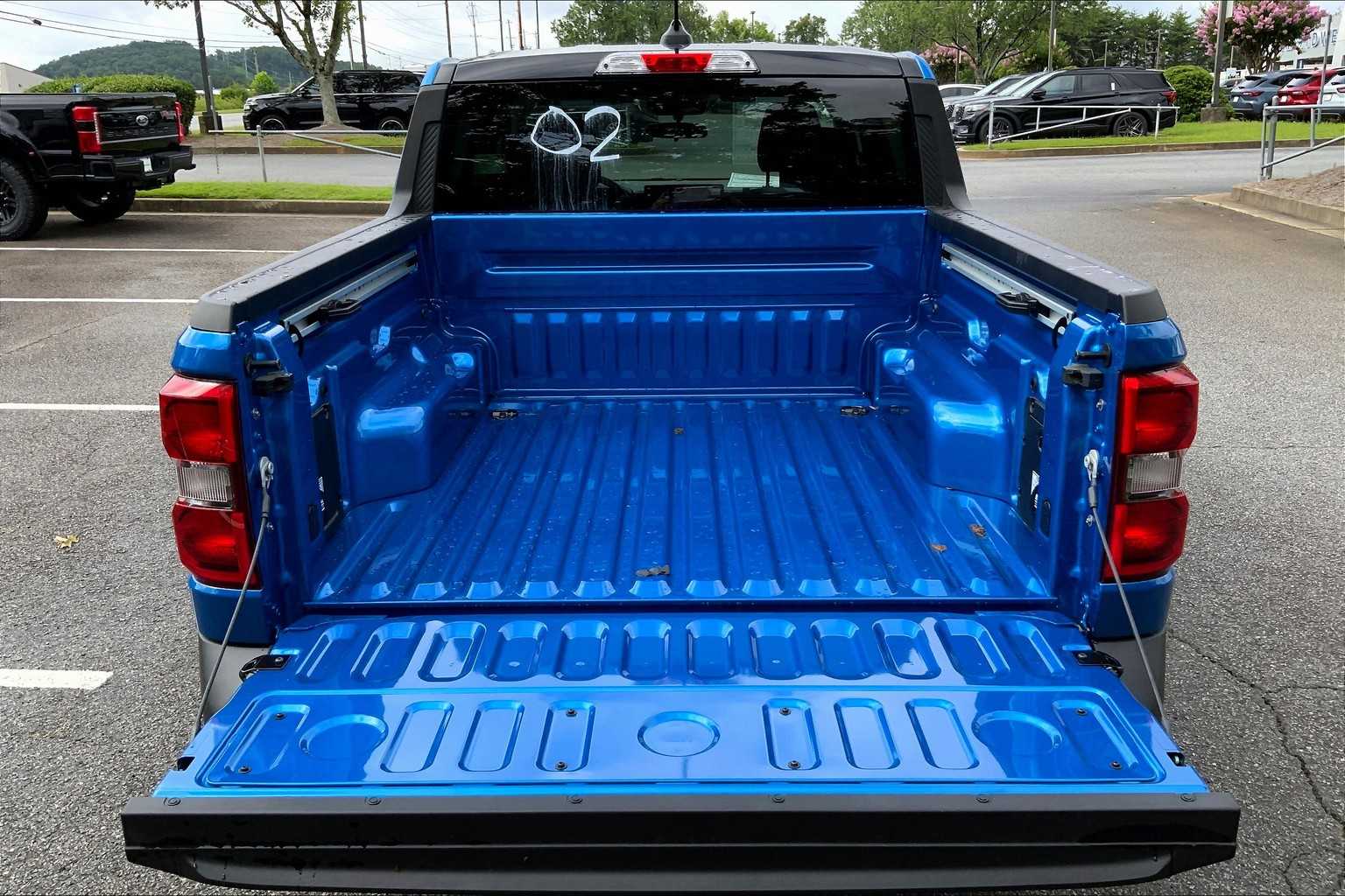 2025 Ford Maverick XLT photo 17