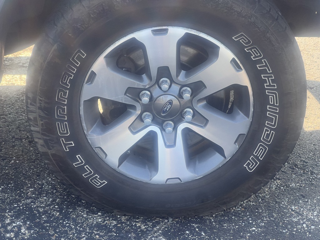 2014 Ford F-150 FX4 photo 17