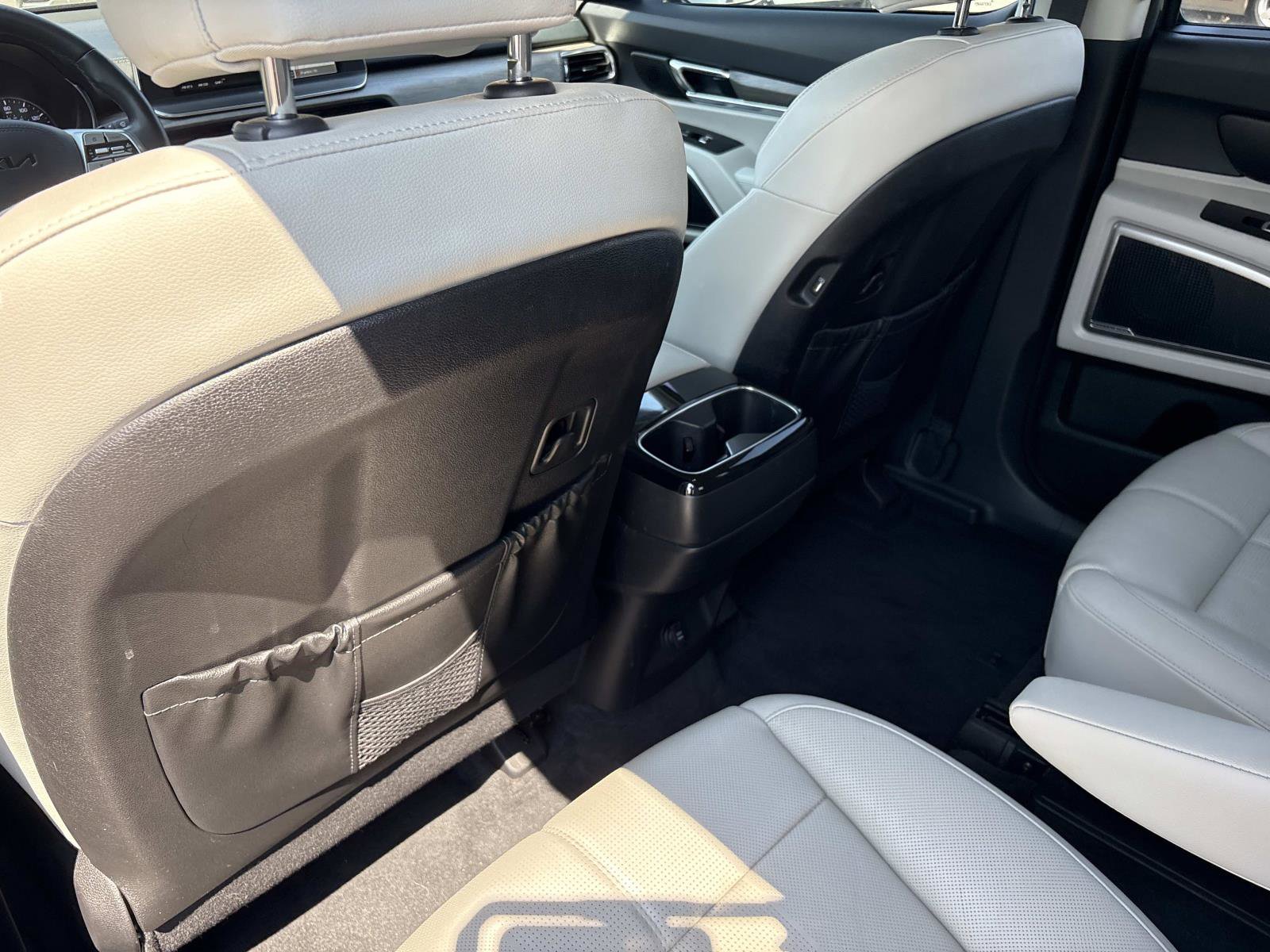 2022 Kia Telluride EX photo 17