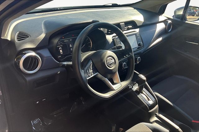 2023 Nissan Versa 1.6 SV photo 12