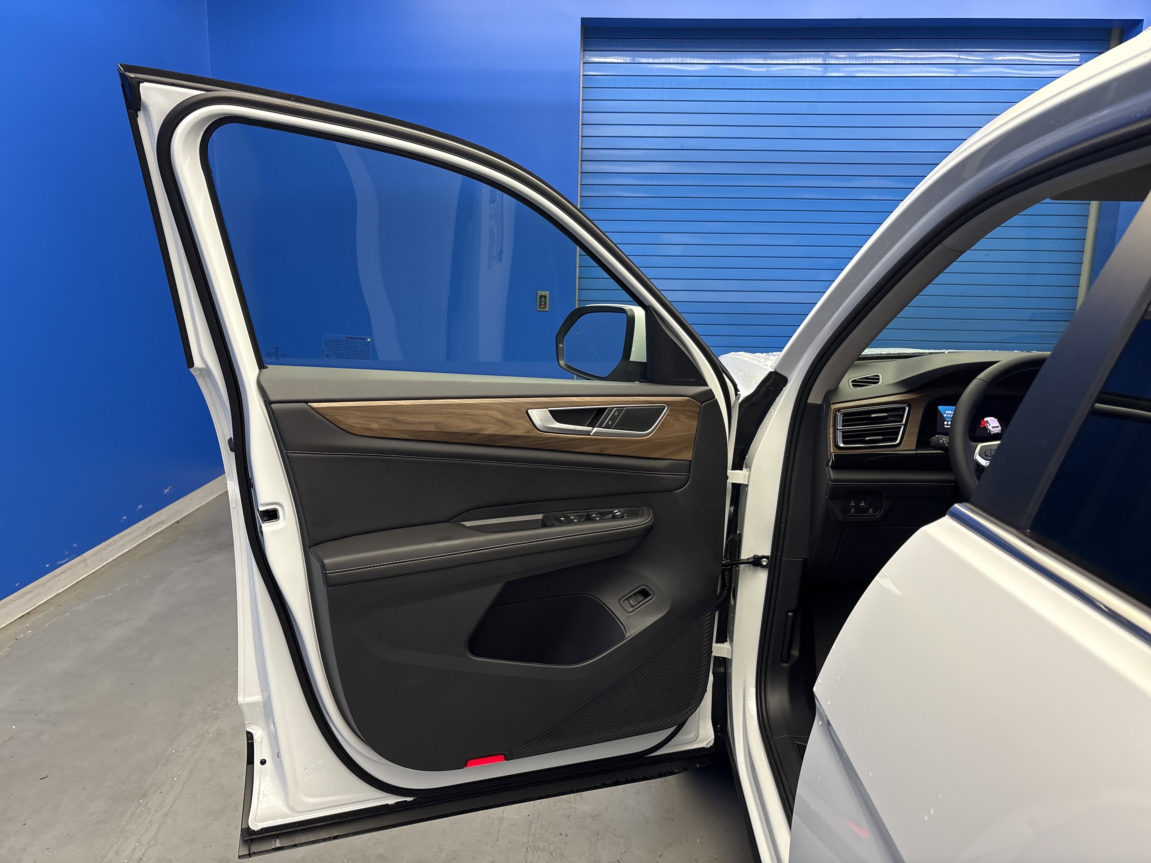 2026 Volkswagen Atlas SE Technology photo 6