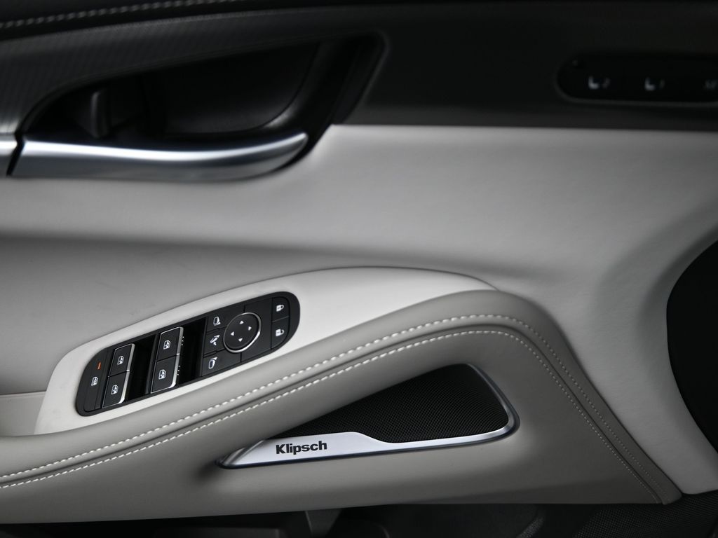 2026 Infiniti QX60 Luxe photo 10