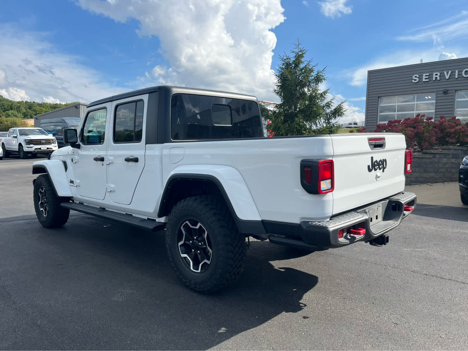 2022 Jeep Gladiator Sport S photo 3