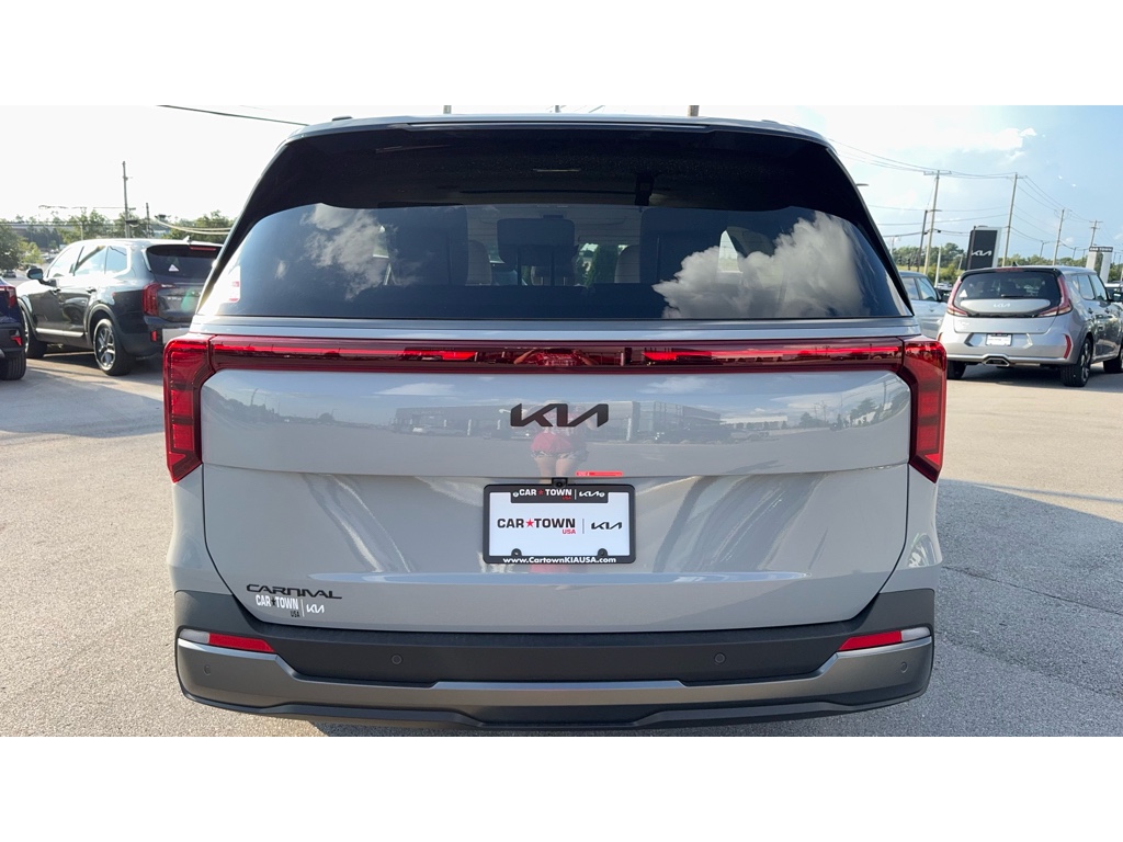 2026 Kia Carnival SX Prestige photo 3