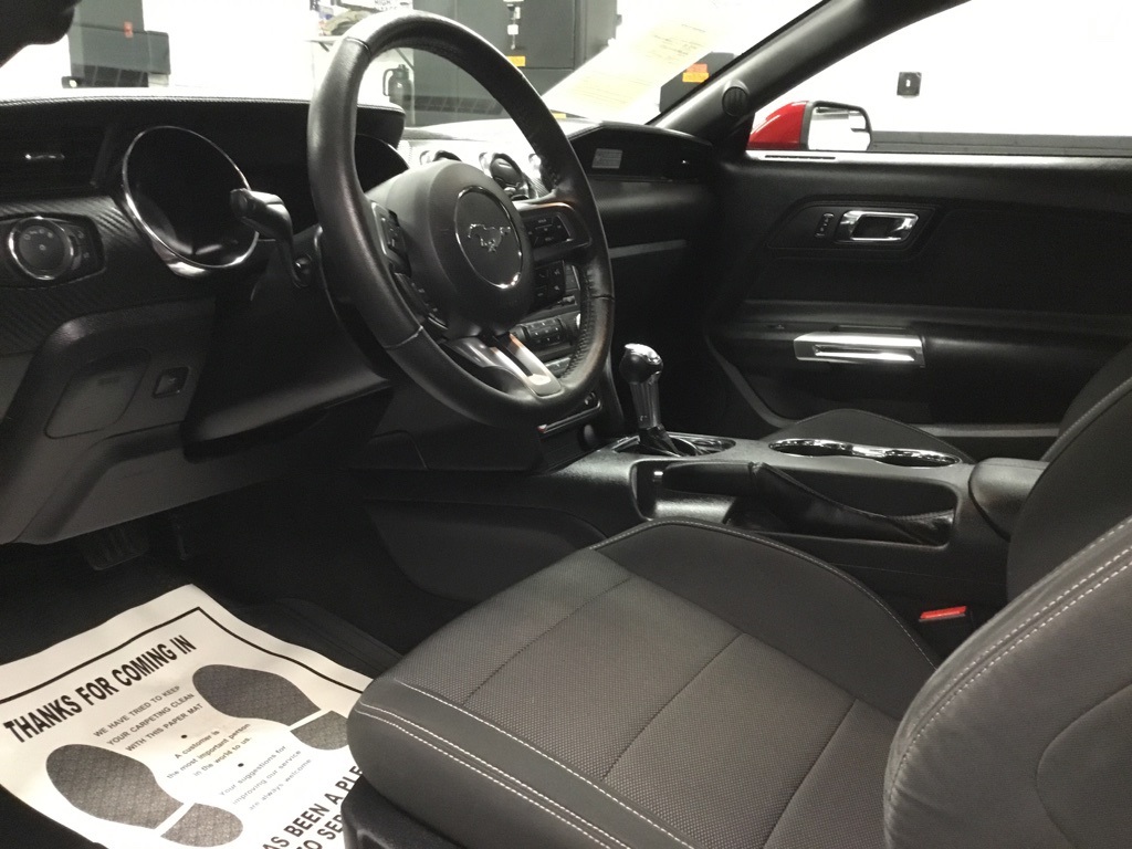 2016 Ford Mustang V6 Convertible photo 32