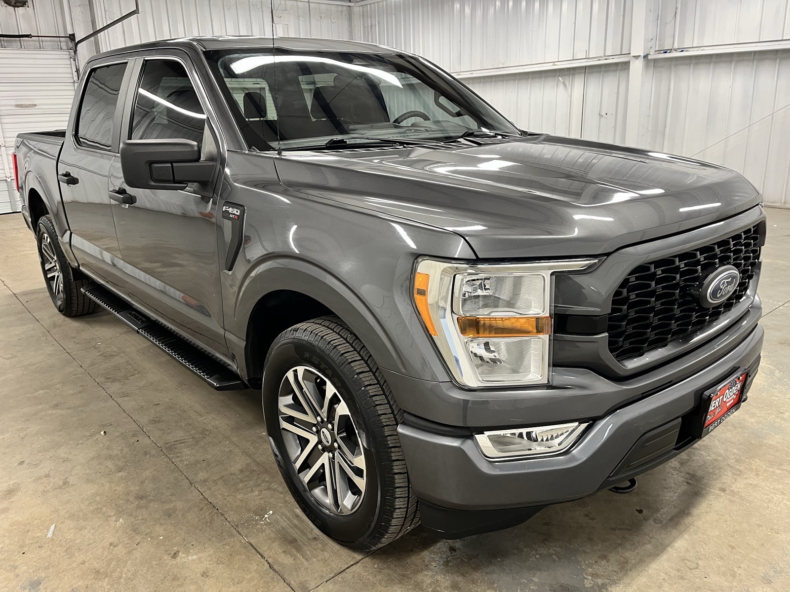 2021 Ford F-150 XL's photo