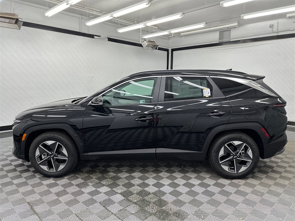 2025 Hyundai Tucson SEL photo 2
