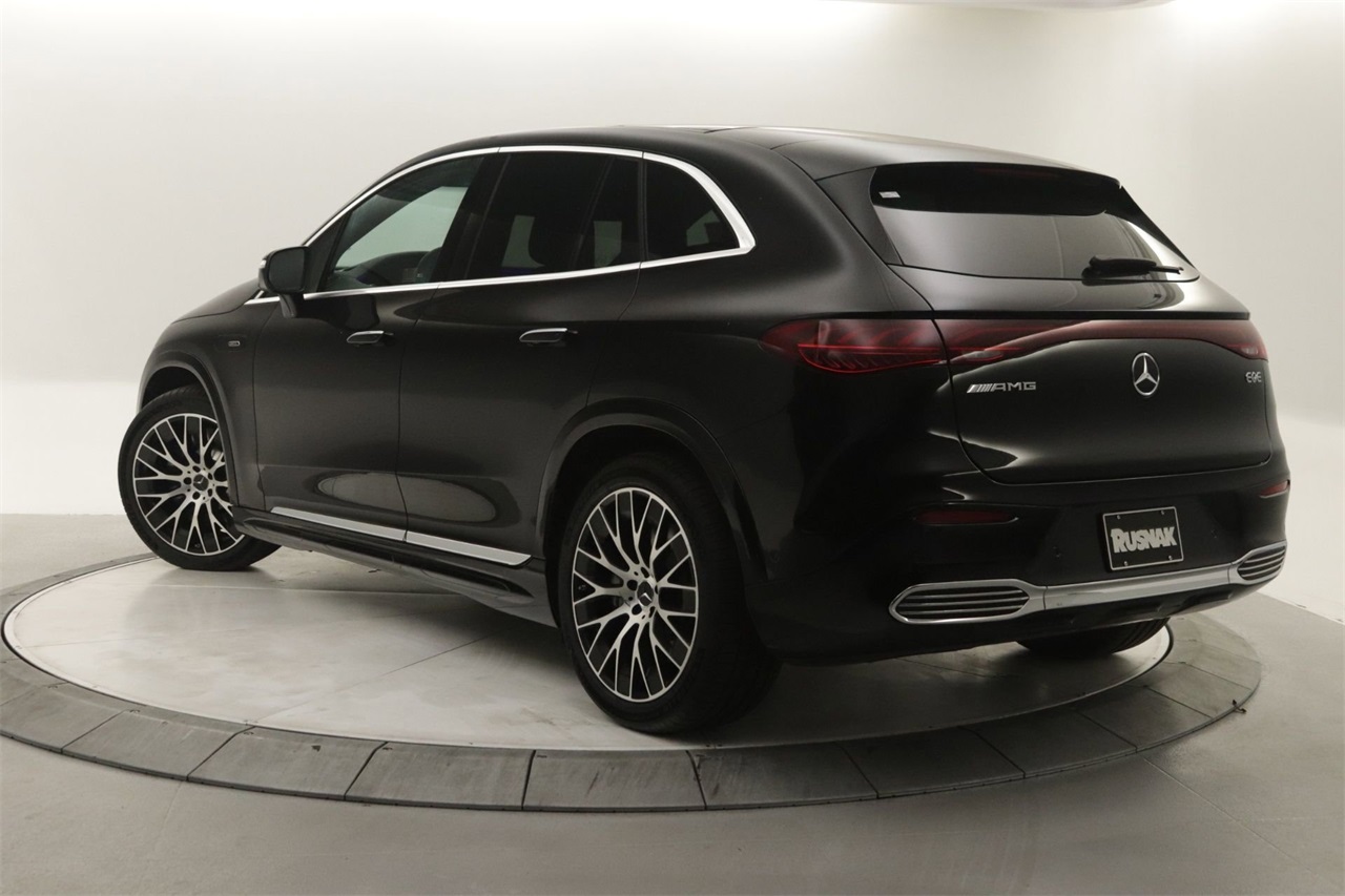2025 Mercedes Benz EQE SUV AMG photo 2