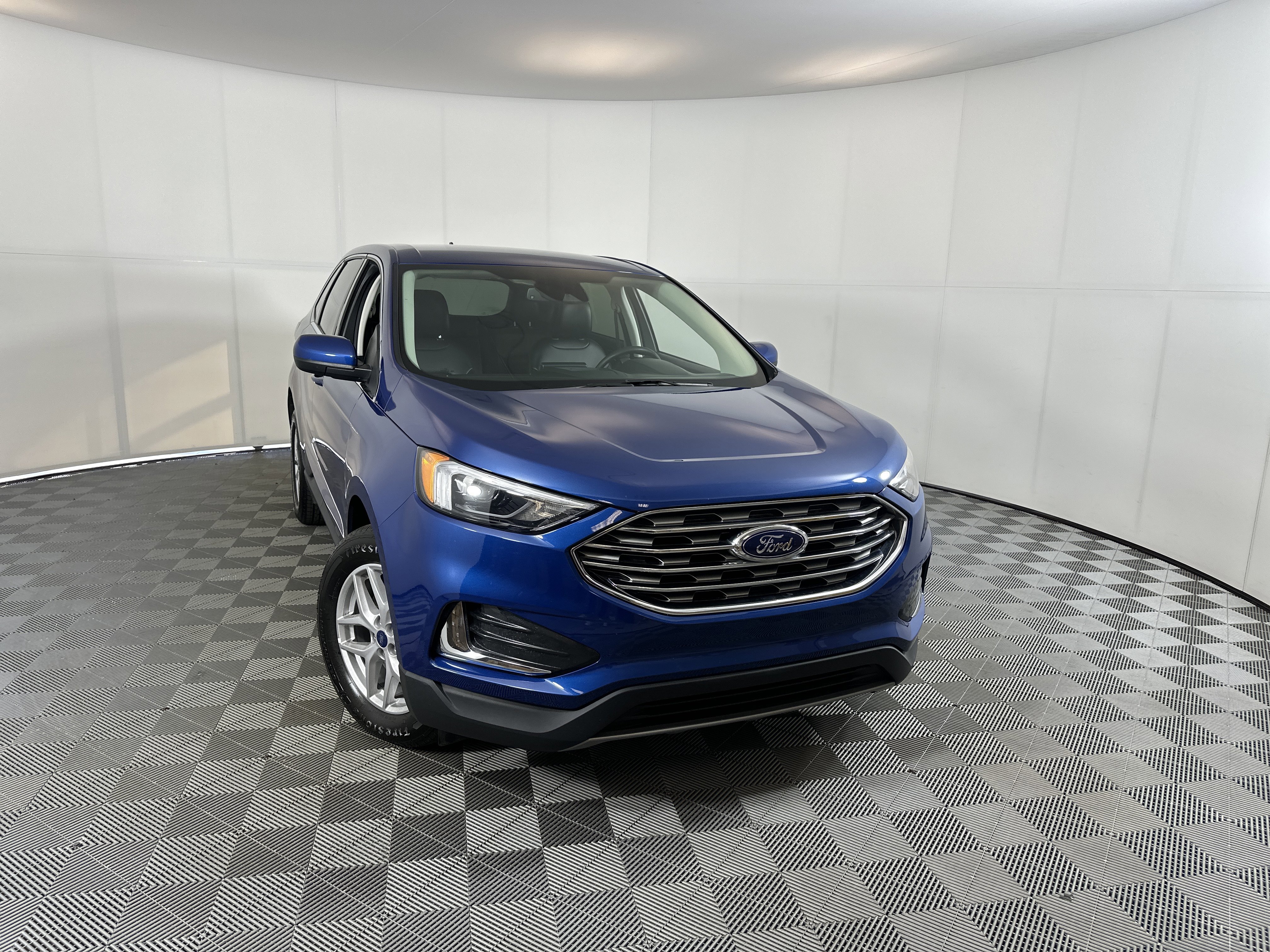 2022 Ford Edge SEL's photo