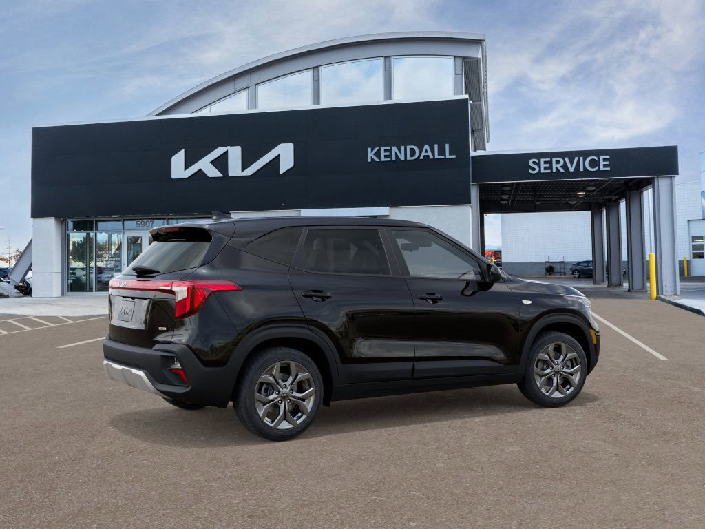2026 Kia Seltos LX photo 5