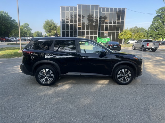 2023 Nissan Rogue SV photo 2