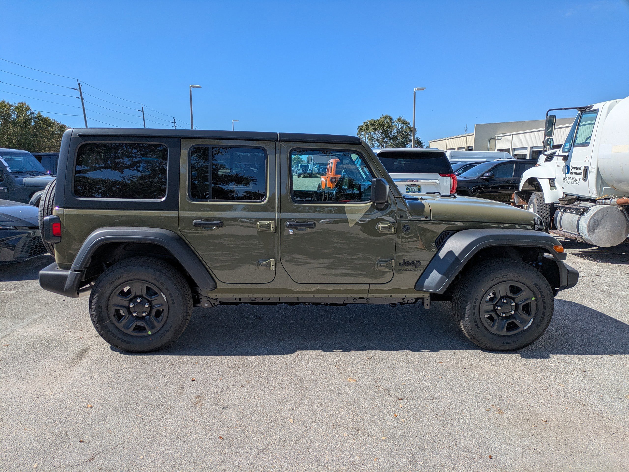 2026 Jeep Wrangler Sport photo 3