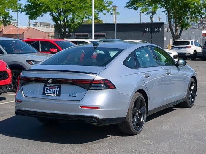 2025 Honda Accord Hybrid Sport-L photo 3