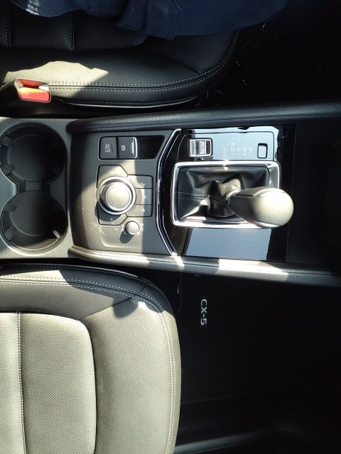 2025 Mazda CX-5 2.5 S Preferred photo 14