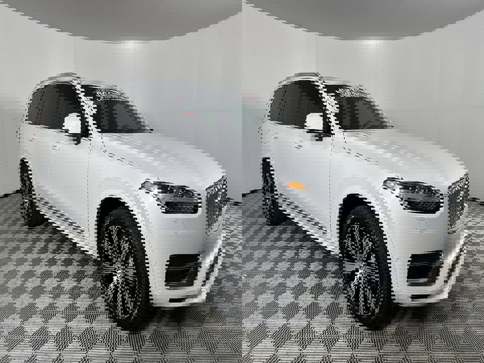 2024 Volvo XC90 Recharge Plus photo 2