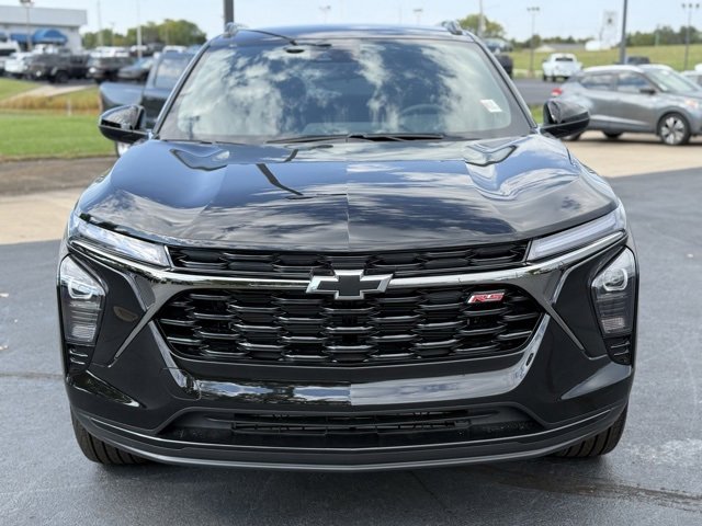 2026 Chevrolet Trax photo 2