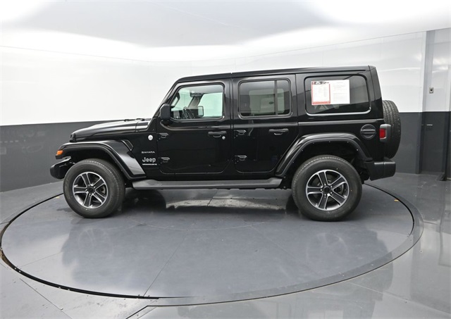 2023 Jeep Wrangler Sahara photo 2