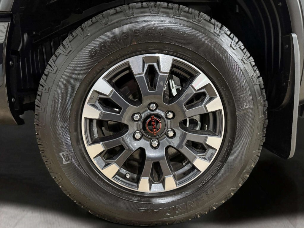 2024 Nissan Titan Crew Cab photo 31