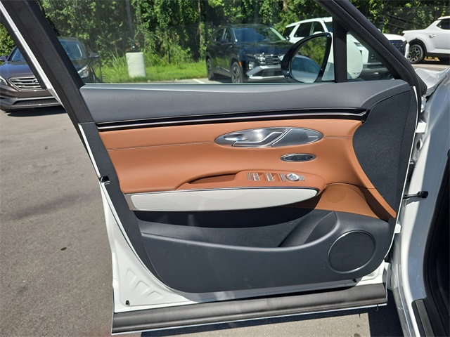 2026 Genesis GV70 2.5T Advanced photo 13