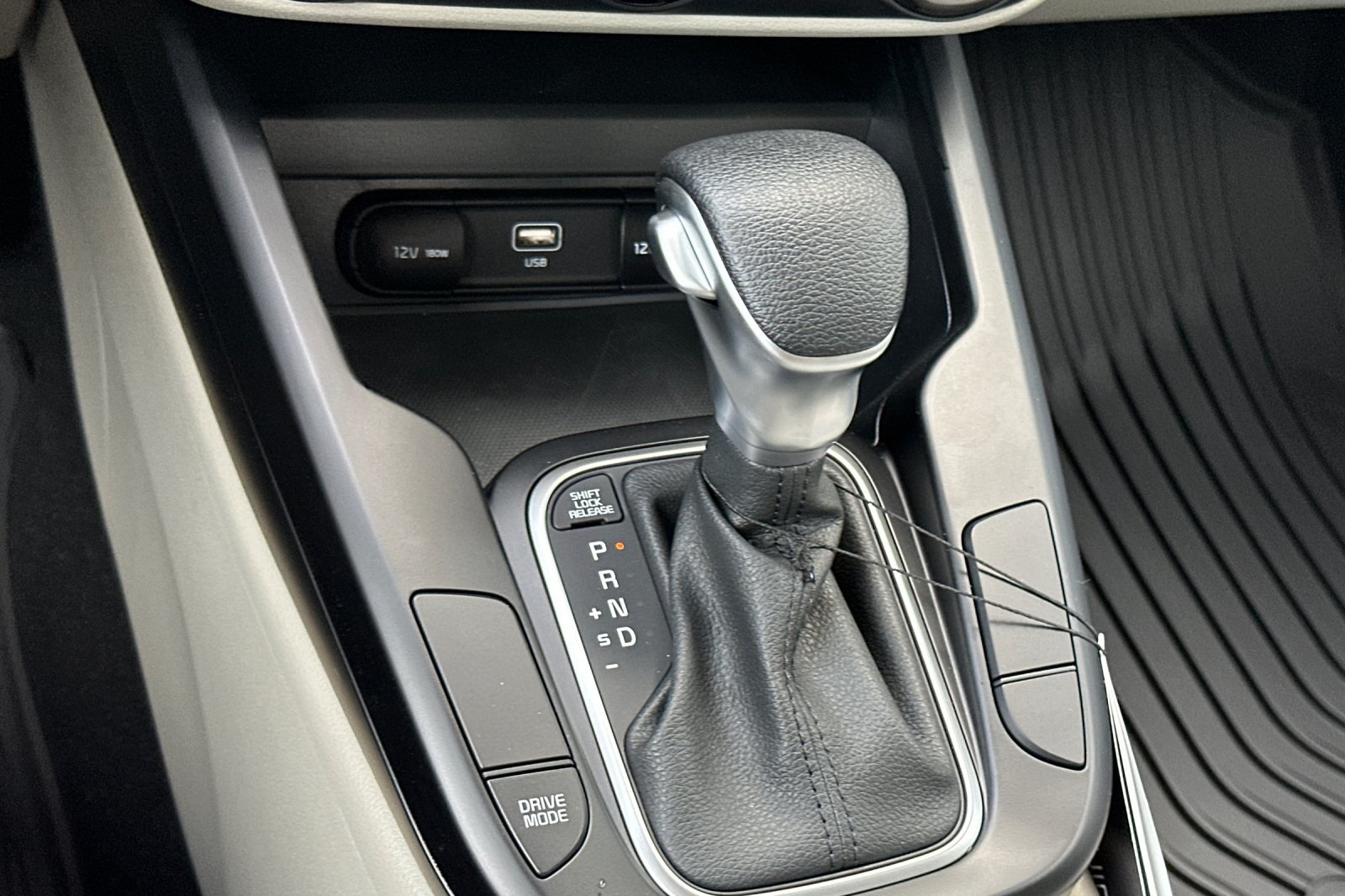 2025 Kia Soul LX S photo 15