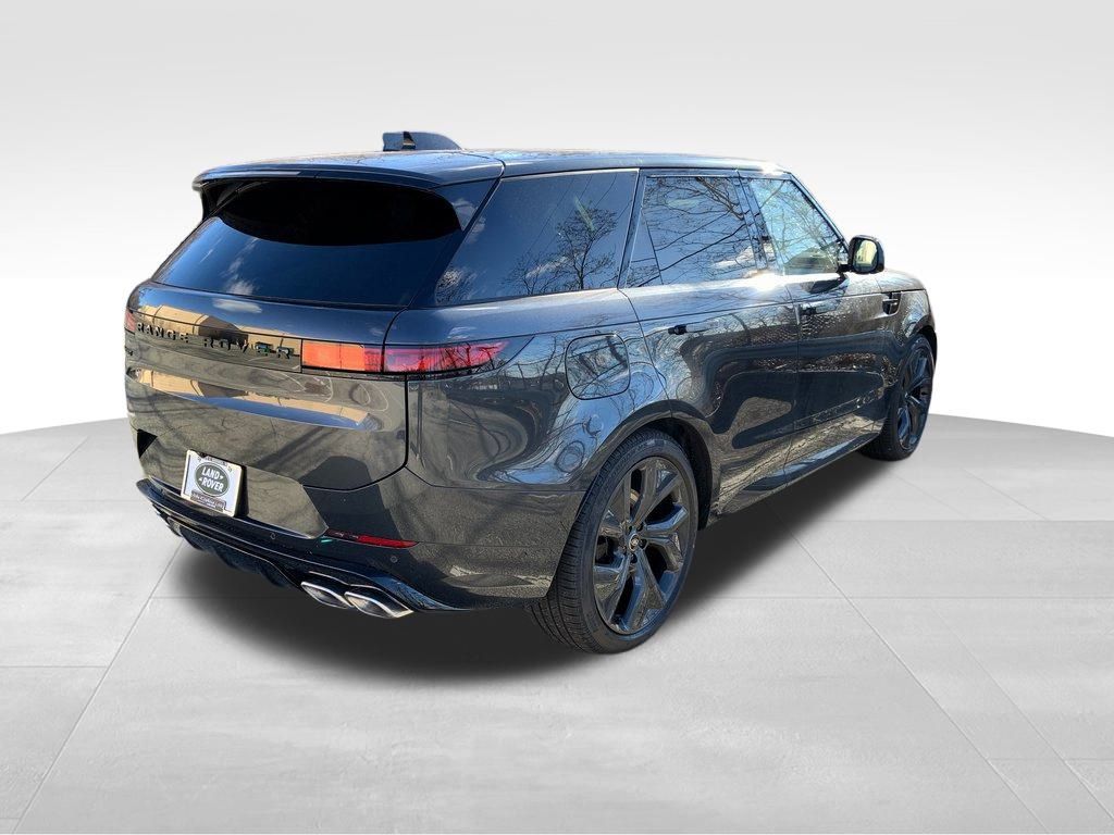 2025 Land Rover Range Rover Sport SE photo 8