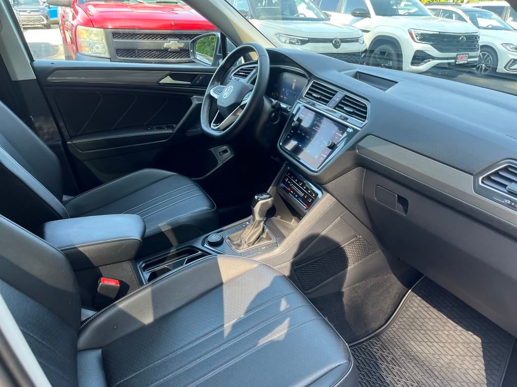 2022 Volkswagen Tiguan SE photo 17
