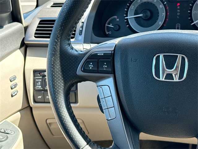 2015 Honda Odyssey Touring photo 25