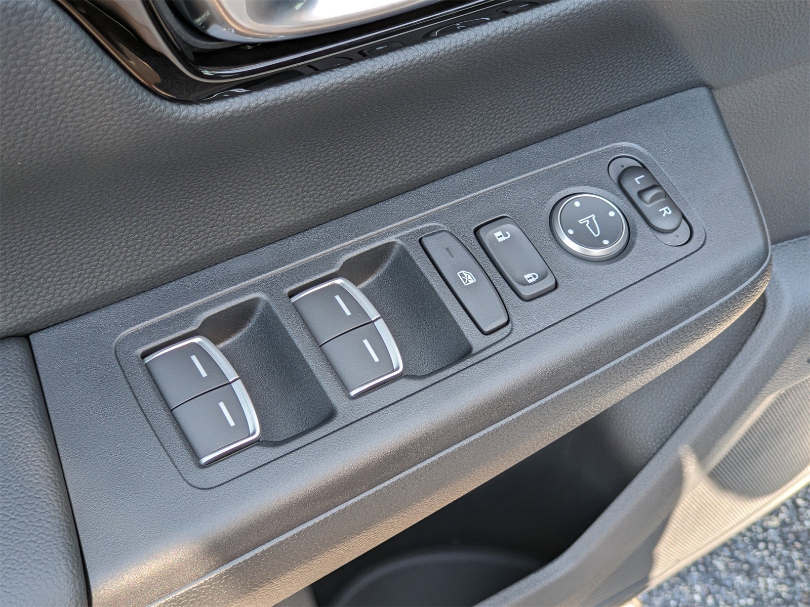 2026 Honda CR-V Hybrid Sport Touring photo 17