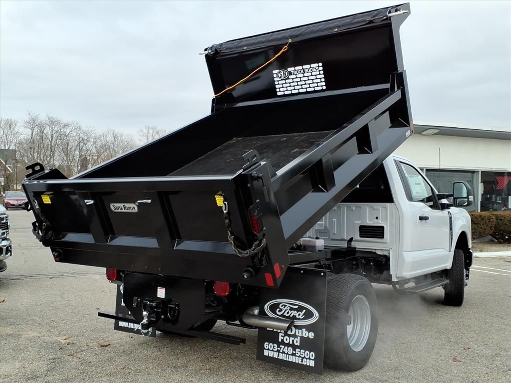 2026 Ford F-350 photo 3