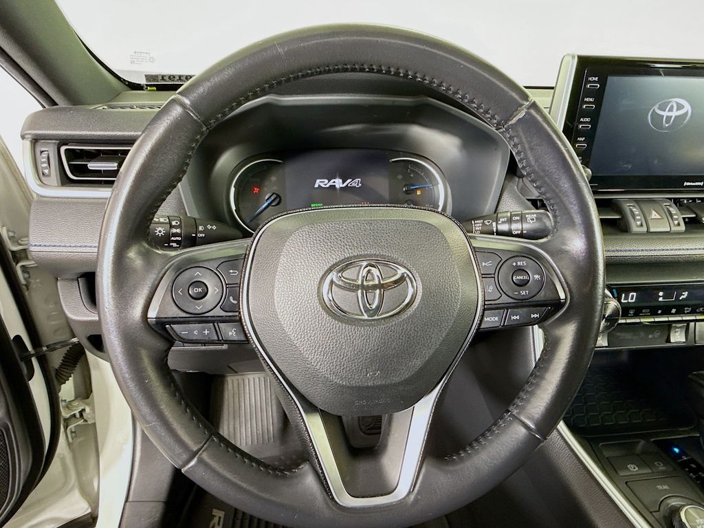 2020 Toyota RAV4 Hybrid XSE photo 10