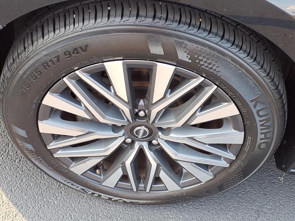 2024 Nissan Altima 2.5 SV photo 16