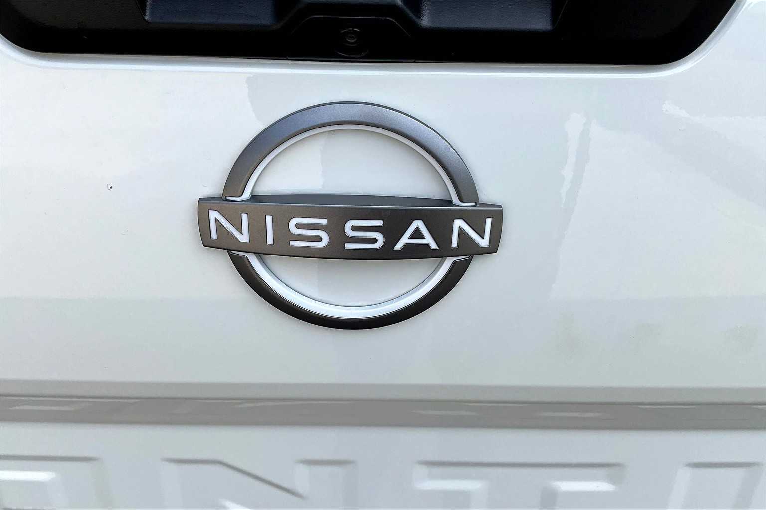2025 Nissan Frontier SV photo 8